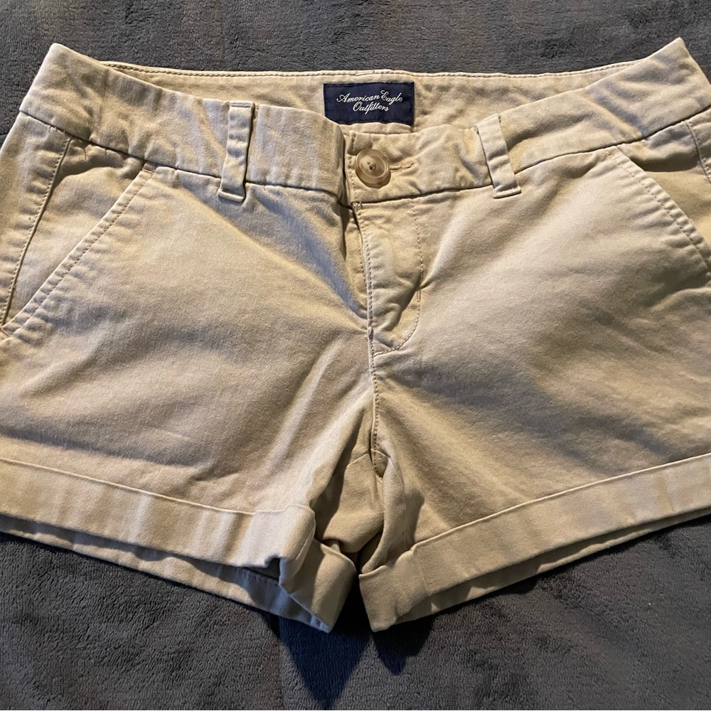 American Eagle Women's Khaki Shorts